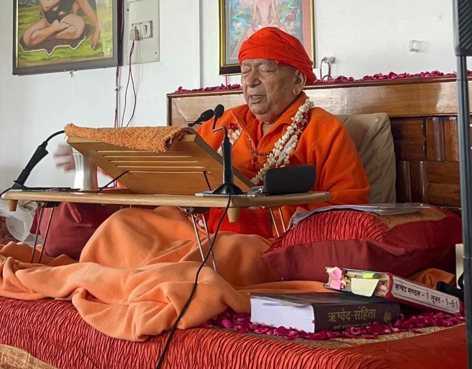 वेदों के सिद्धांतों पर आधारित हो सुशासन-स्वामी रामस्वरूप जी