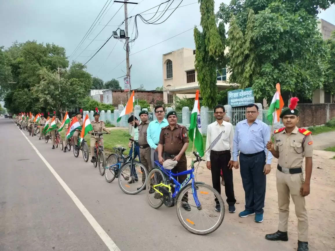 कारगिल युद्ध की वर्षगांठ पर एनसीसी कैडेटों ने मार्च किया