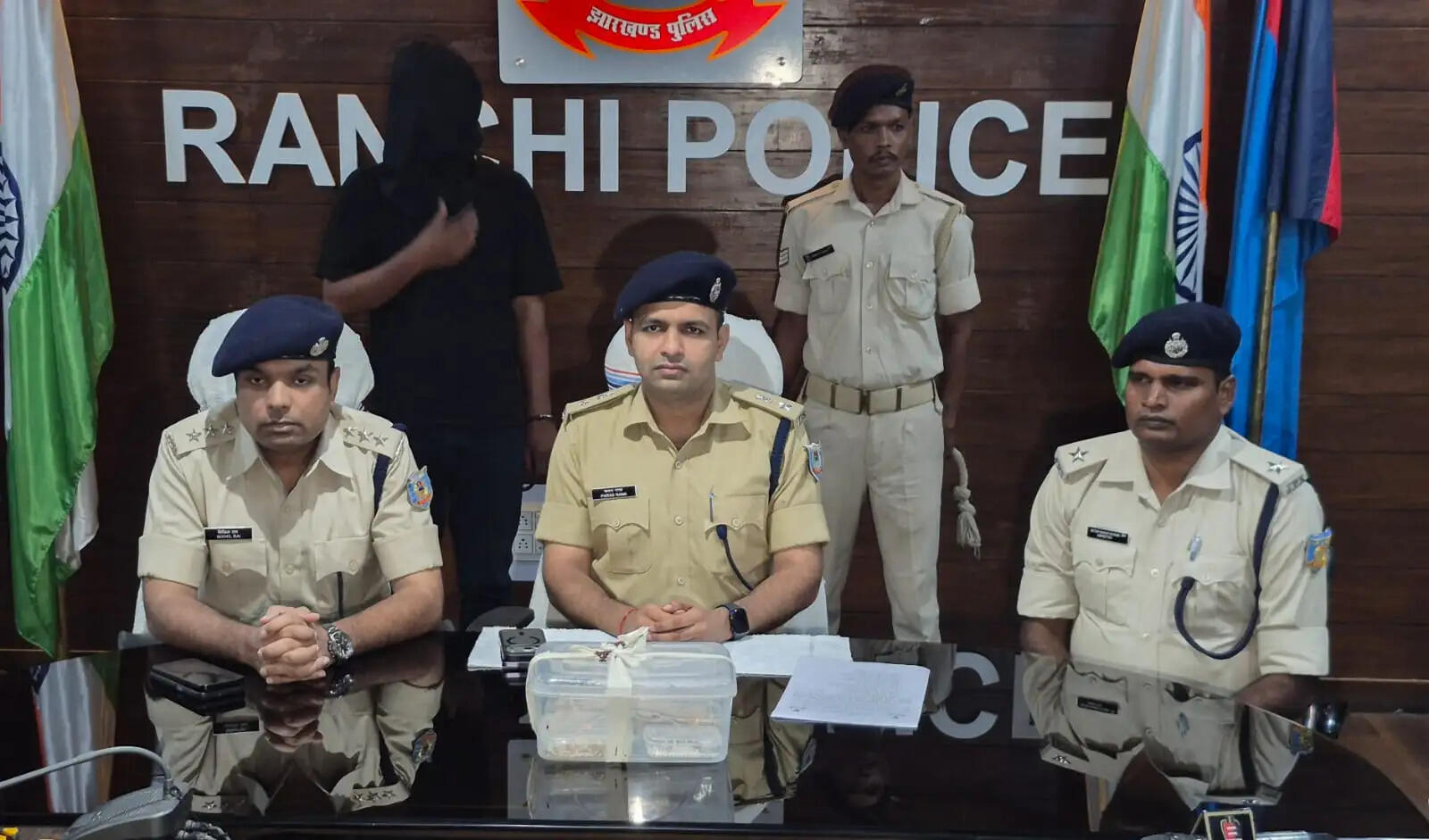अशोक नगर चोरी केस में एक और आरोपित गिरफ्तार, 400 ग्राम सोने के जेवर बरामद