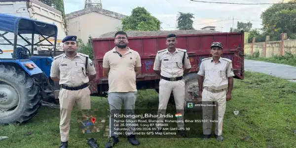 अवैध बालू लदा ट्रैक्टर जब्त, प्राथमिकी दर्ज