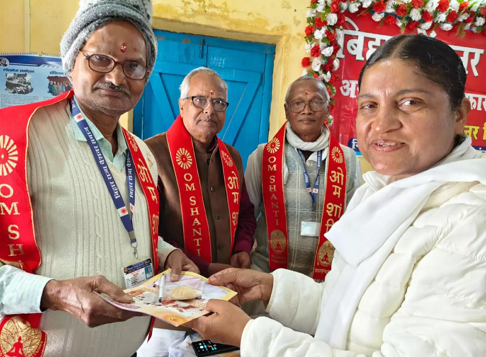 पेंशनर समाज ने स्थापना दिवस पर बुजुर्ग पेंशनरों को किया सम्मानित