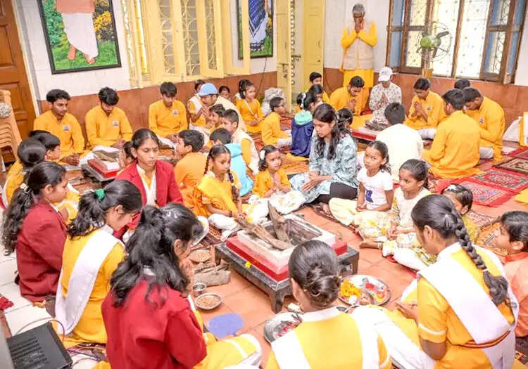 शांतिकुंज में नौनिहालों के संचालन में हुआ गायत्री महायज्ञ