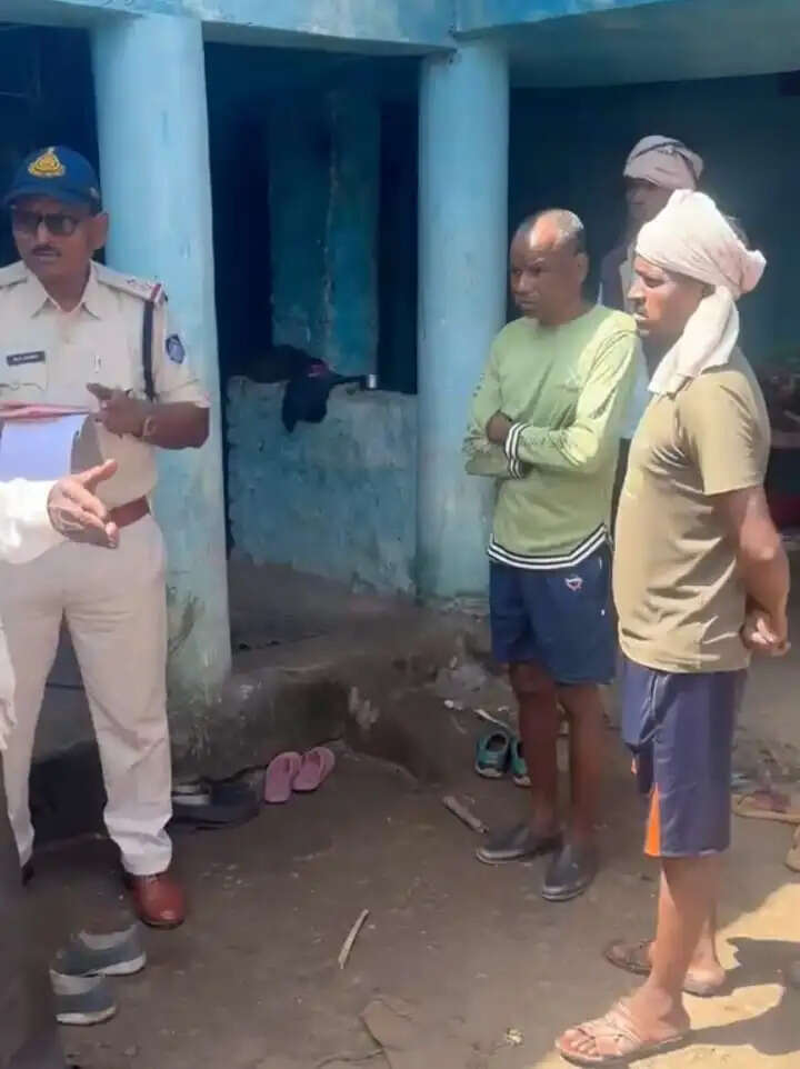 (अपडेट) अनूपपुर: मानसिक विक्षिप्त ने मां सहित नाना- नानी व ममेरी बहन को डंडे से पीटकर उतारा मौत के घाट, चार घायल