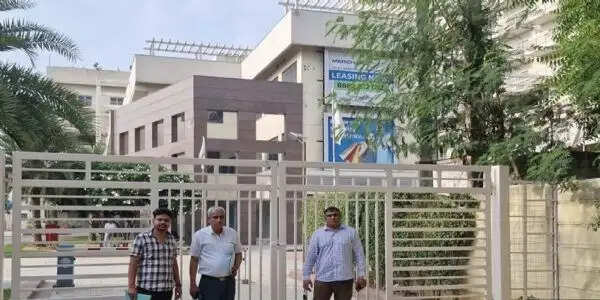 गुरुग्राम: साढ़े 11 करोड़ से अधिक के प्रॉपर्टी टैक्स डिफाल्टर मर्चेंट प्लाजा सील