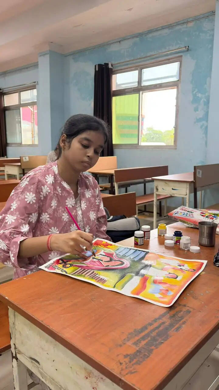 रंगोली, पेंटिंग और रेखाचित्र प्रतियोगिता में छात्र-छात्राओं ने दिया महिला सशक्तिकरण का संदेश