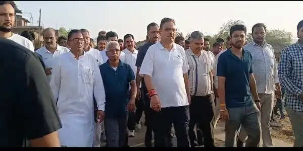 राजस्थान-मध्य प्रदेश सीमा के अंतिम गांव में मुख्यमंत्री की मॉर्निंग वॉक, ग्रामीणों से संवाद कर जानी समस्याएं