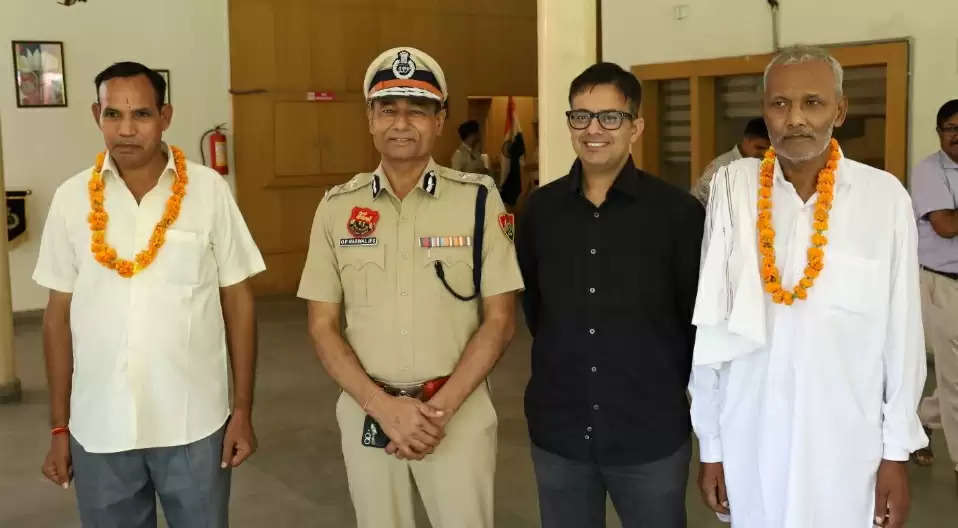 फरीदाबाद : 11 पुलिसकर्मी हुए सेवानिवृत, पुलिस आयुक्त में दी विदाई