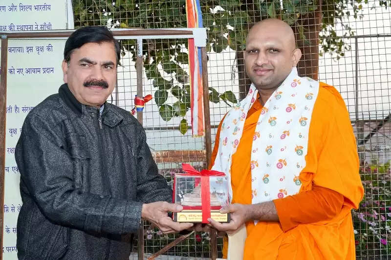 मप्रः श्रीलंका के बौद्ध विद्वान ने किया साँची बौद्ध भारतीय ज्ञान अध्ययन विश्वविद्यालय का दौरा