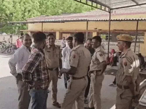 डिलीवरी के बाद गर्भनाल काटने को लेकर चौहटन हॉस्पिटल में हंगामा, नर्सिंग स्टाफ ने किया कार्य बहिष्कार