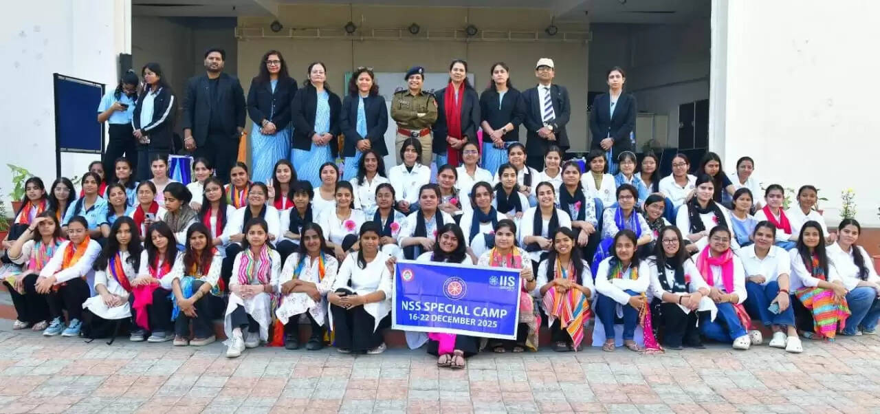 राजस्थान पुलिस ने छात्राओं को सिखाए आत्मरक्षा और साइबर सुरक्षा के गुर