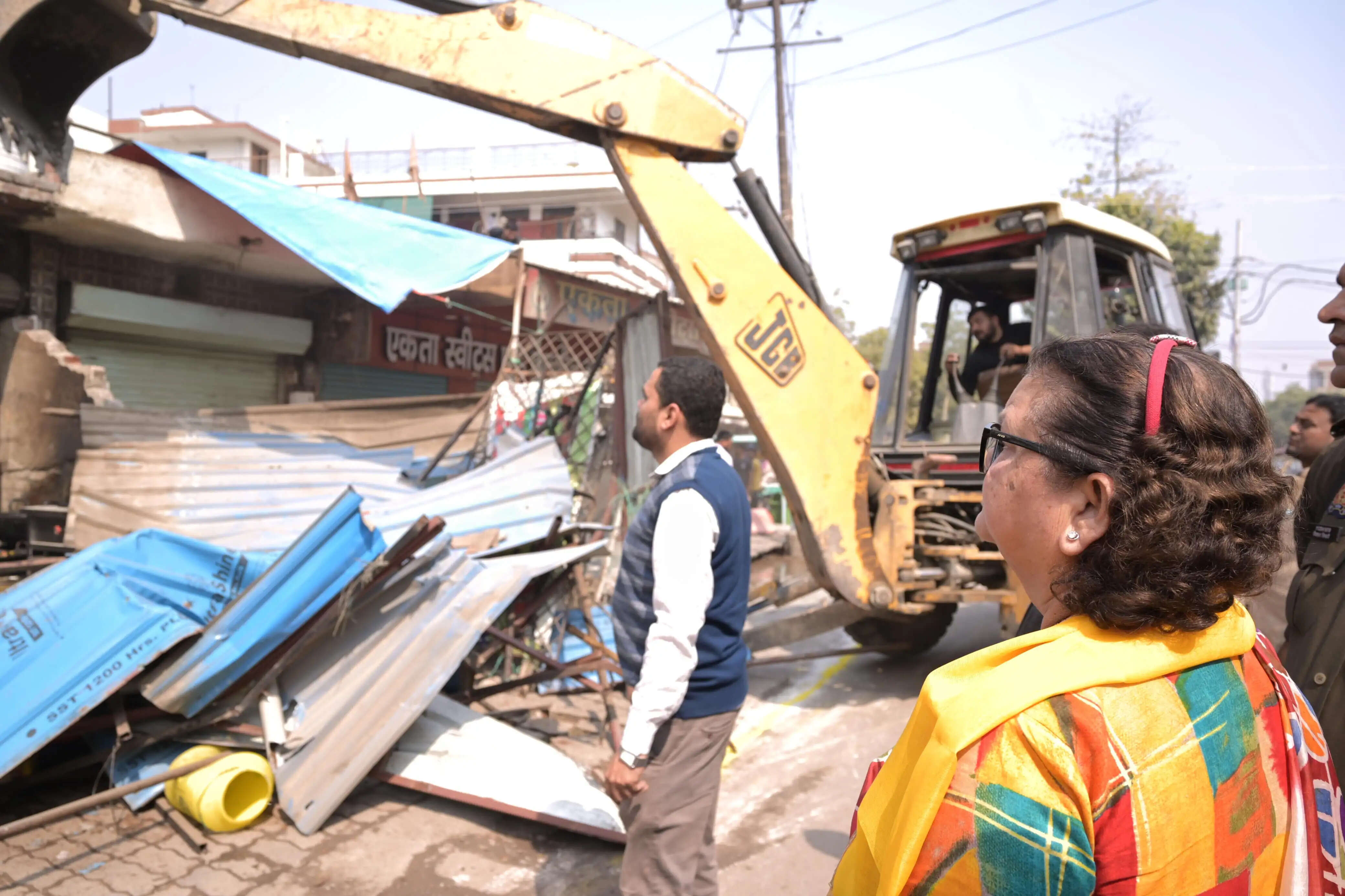 पार्क में कब्जा कर रहे लोगों को नोटिस भेजकर की जाएगी बुलडोजर की कार्रवाई : महापौर