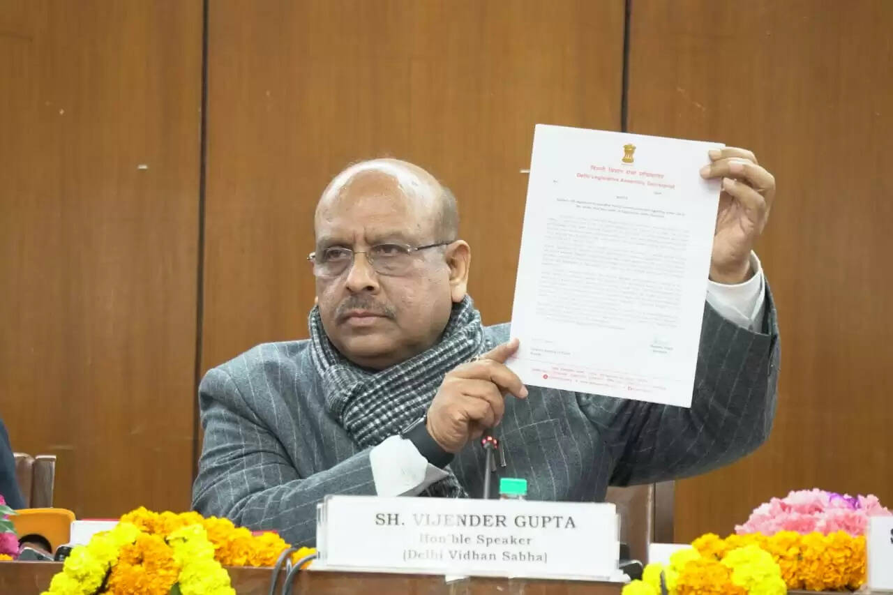 (लीड) दिल्ली विधानसभा ने पंजाब के तीन अफसरों को भेजा नोटिस
