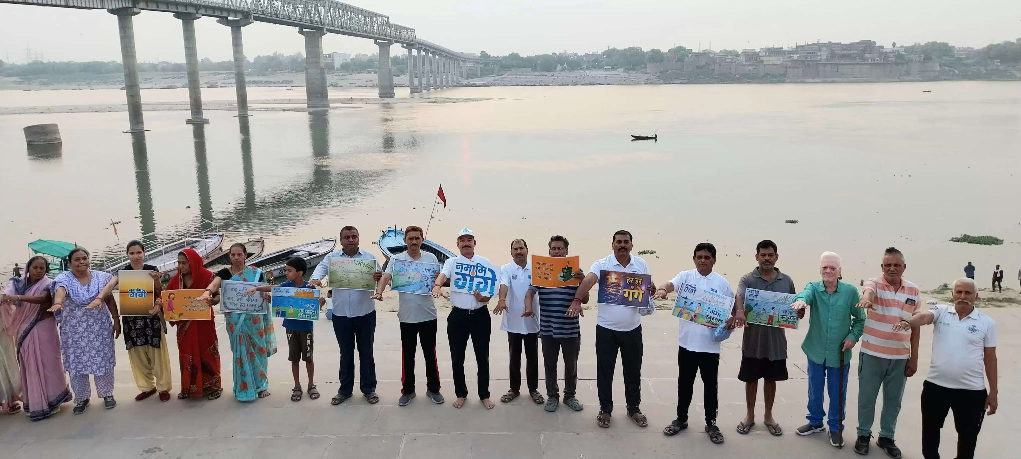 वाराणसी : नमामि गंगे ने सामने घाट पर जगाई स्वच्छता की अलख