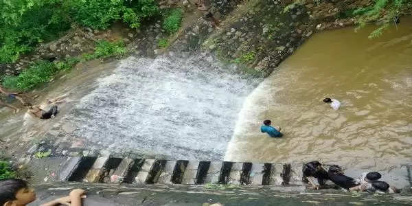 अलवर में पिछले दो दिन से हो रही बरसात के बाद आज खुला मौसम