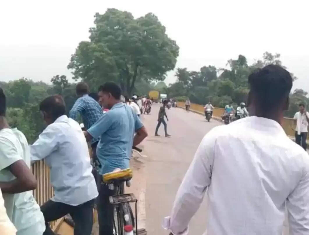 बाराबंकी : बेटों संग नदी में कूदकर मां ने किया सुसाइड,दहेज प्रताड़ना से थी परेशान, तीनों के शव बरामद