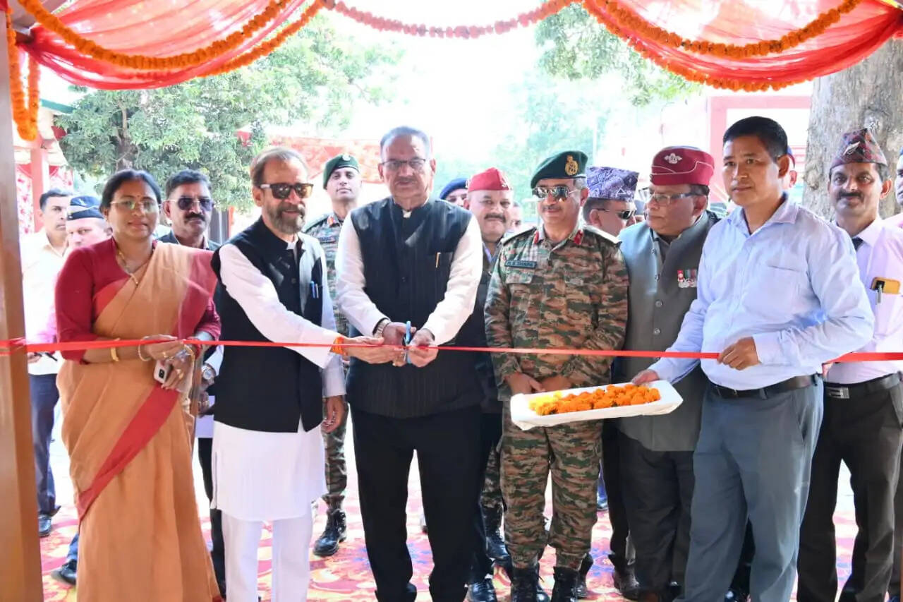 विकासनगर में बनेगा सैनिक विश्राम गृह, ईसीएचएस पॉलीक्लिनिक में प्रतीक्षा कक्ष का उद्घाटन