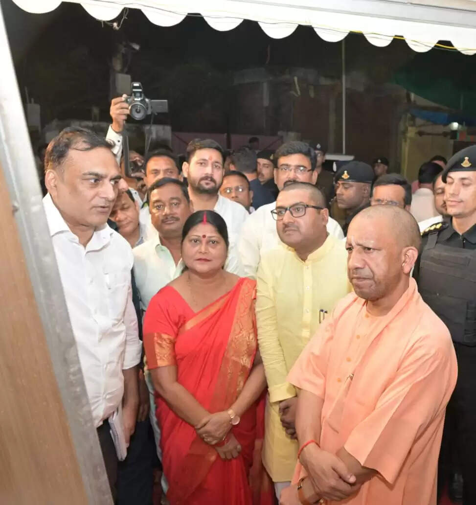 सड़क चौड़ीकरण में रखें जनसुविधा का पूरा ध्यान : मुख्यमंत्री