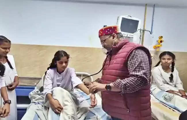 पटना जिले के बाढ़ अनुमडलीय सरकारी छात्रावास में अचानक छात्राए हुई बेहोश, इलाज के बाद सभी सुरक्षित