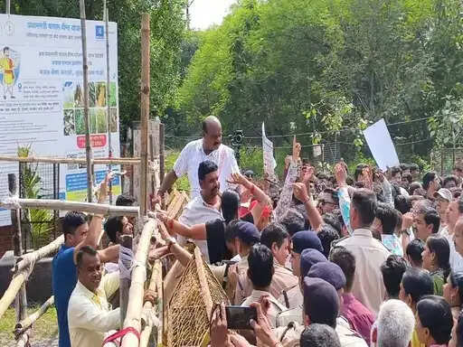 जांजगीर-चांपा: ऐतिहासिक भीमा तालाब की बदहाली पर फूटा लोगों का गुस्सा, प्रशासन को सात दिन की चेतावनी