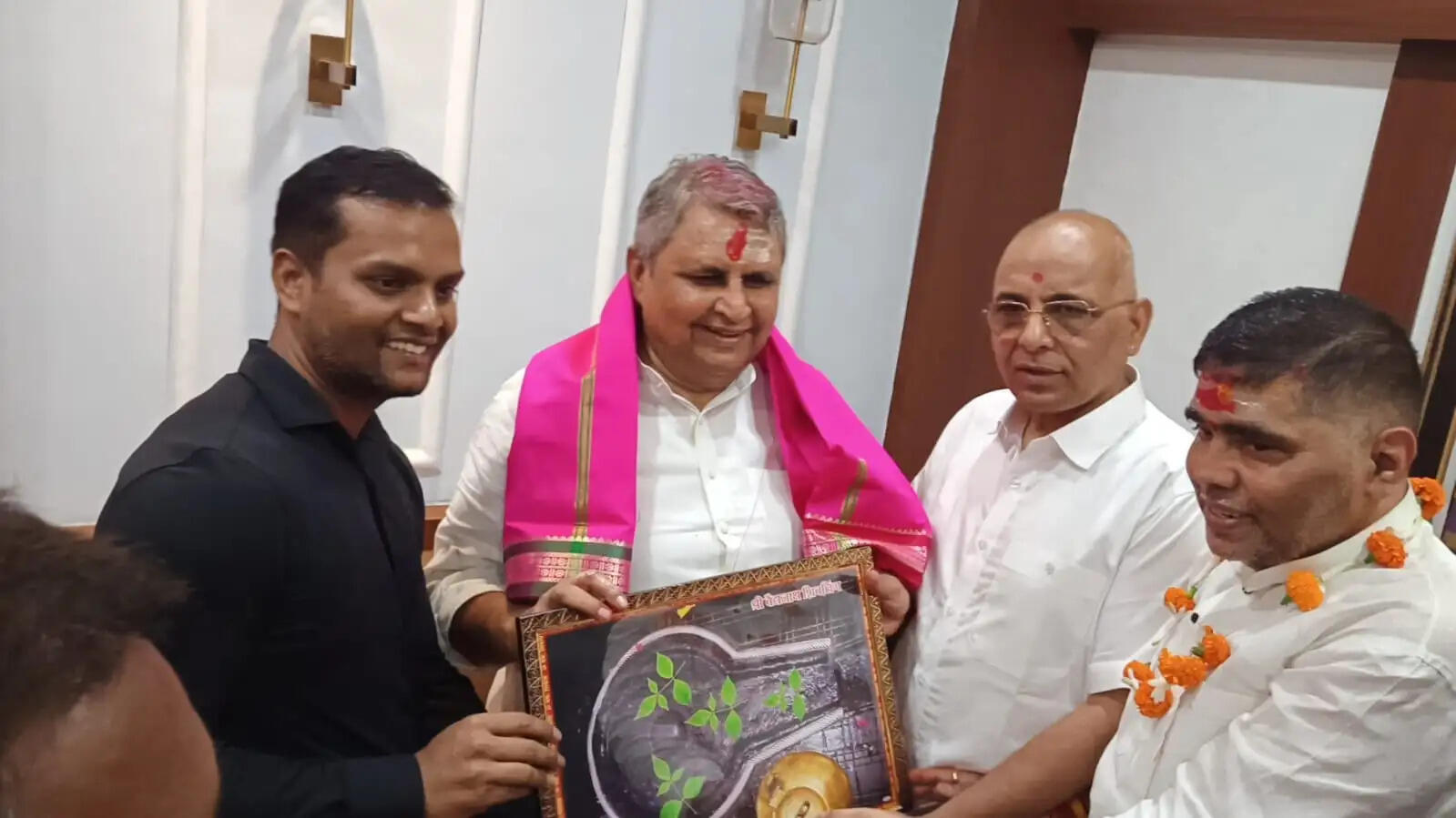 बिहार के उपमुख्यमंत्री ने बाबा बैद्यनाथ धाम में की पूजा