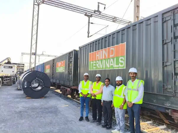 डीएफसी की बड़ी छलांग: पहली बार 25-टन एक्सल लोड मालगाड़ी ने भरी रफ्तार