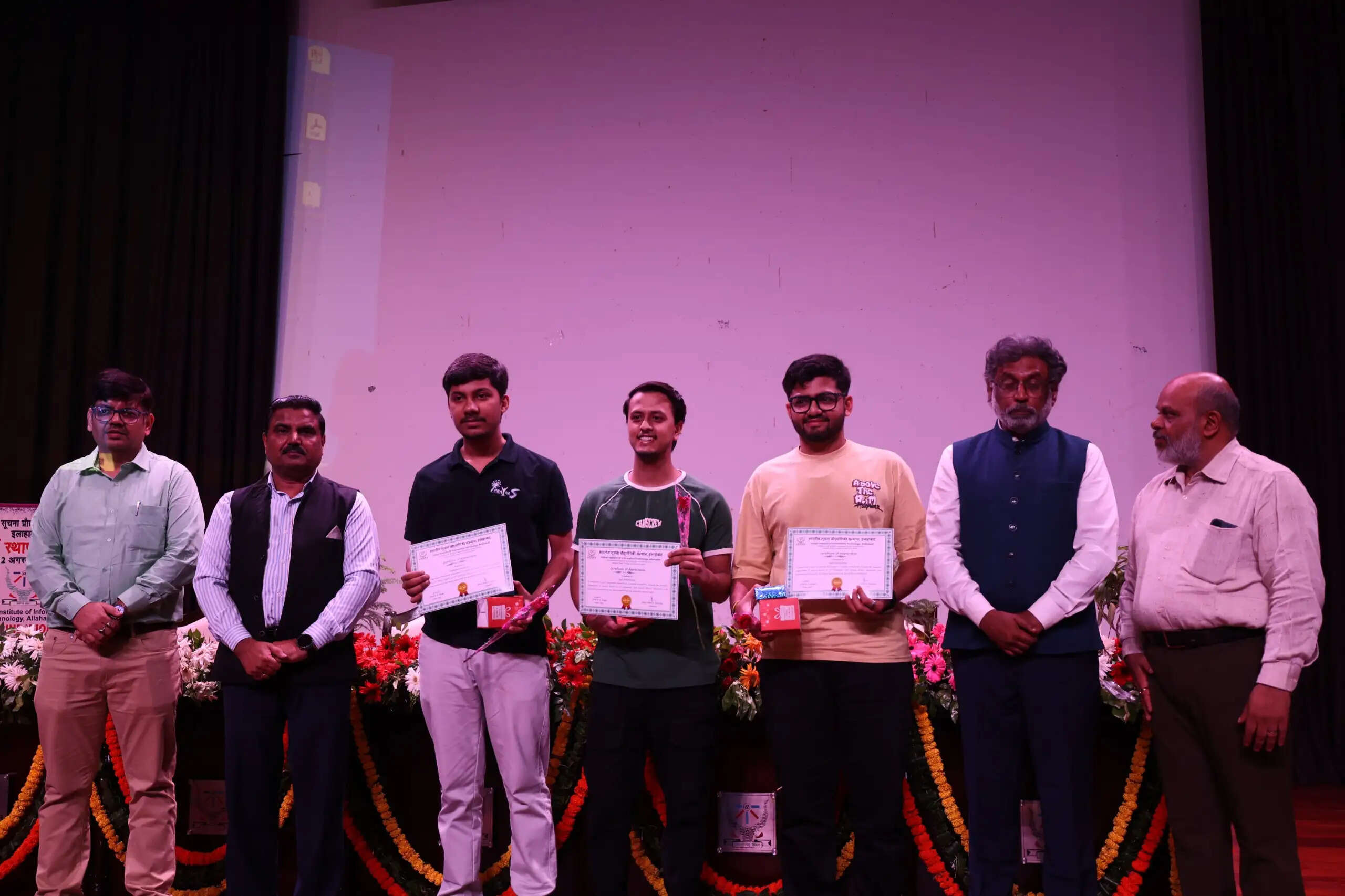 तकनीकी प्रगति के साथ मानवीय मूल्यों और नैतिकता को मजबूत करना जरूरी : प्रो. सुतावने