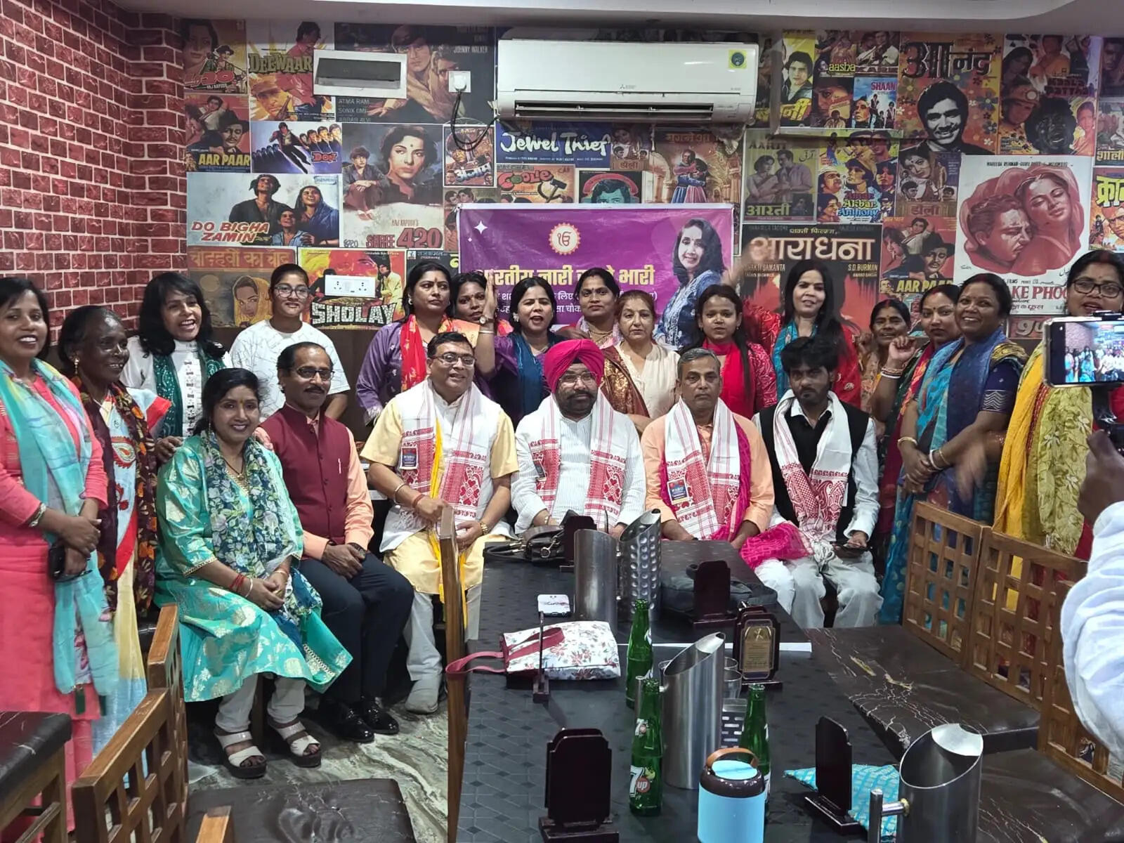 भारतीय नारी सबपे भारी संस्था ने किया महिलाओं को सम्मानित