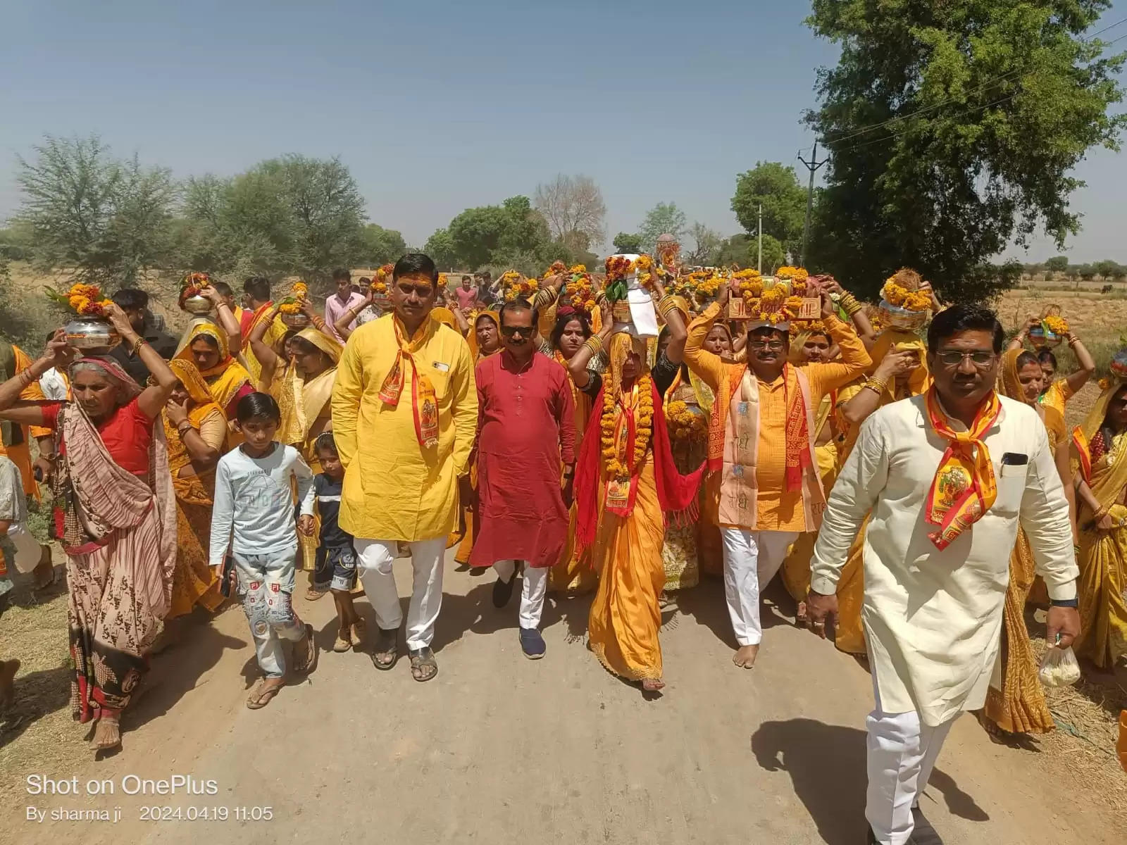 मुरैना: भव्य कलश यात्रा के साथ किशन नगर में भागवत कथा आरंभ