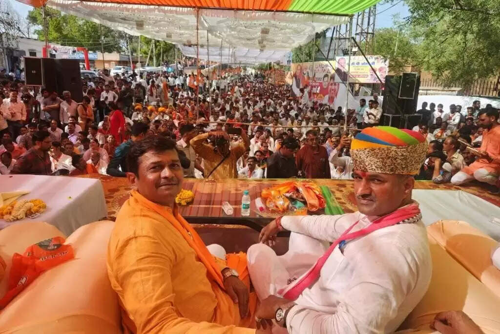 भाजपा प्रदेश अध्यक्ष सीपी जोशी ने भगवान श्री सांवलिया जी सेठ के दर्शन कर पूजा अर्चना की