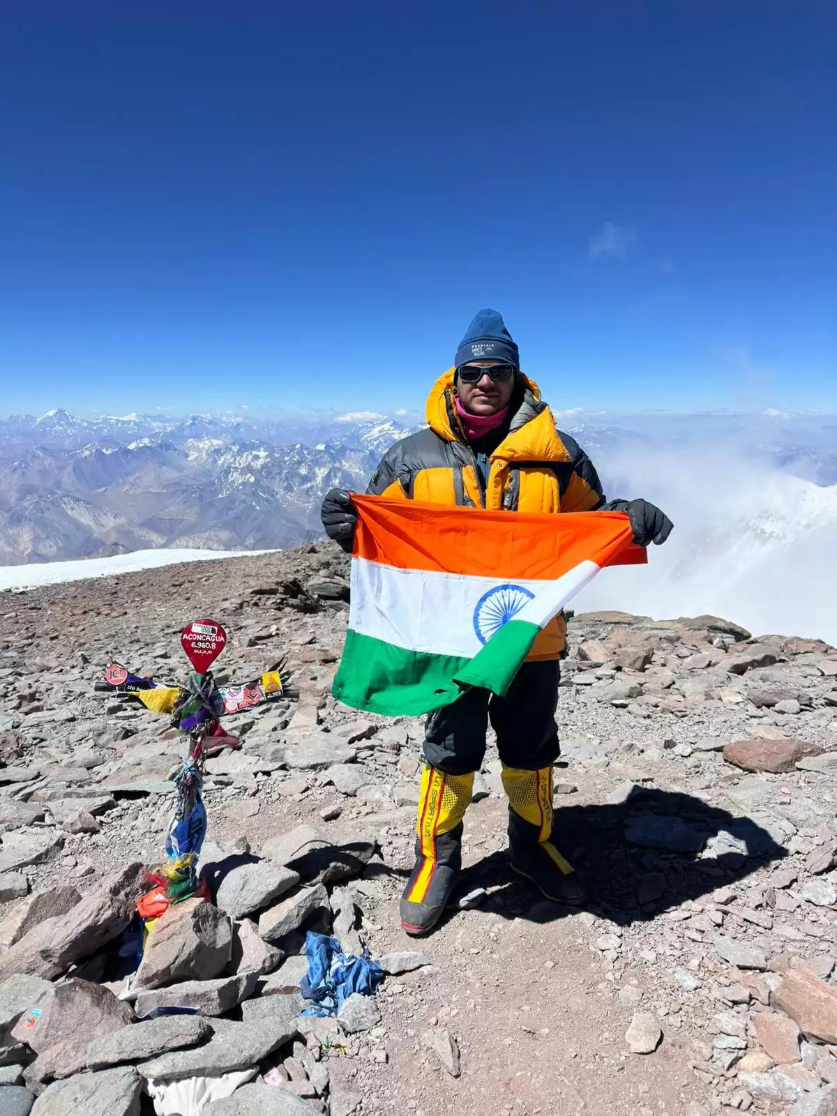 अमेरिका की सबसे ऊंची चोटी पर एसडीआरएफ जवान ने लहराया भारतीय ध्वज