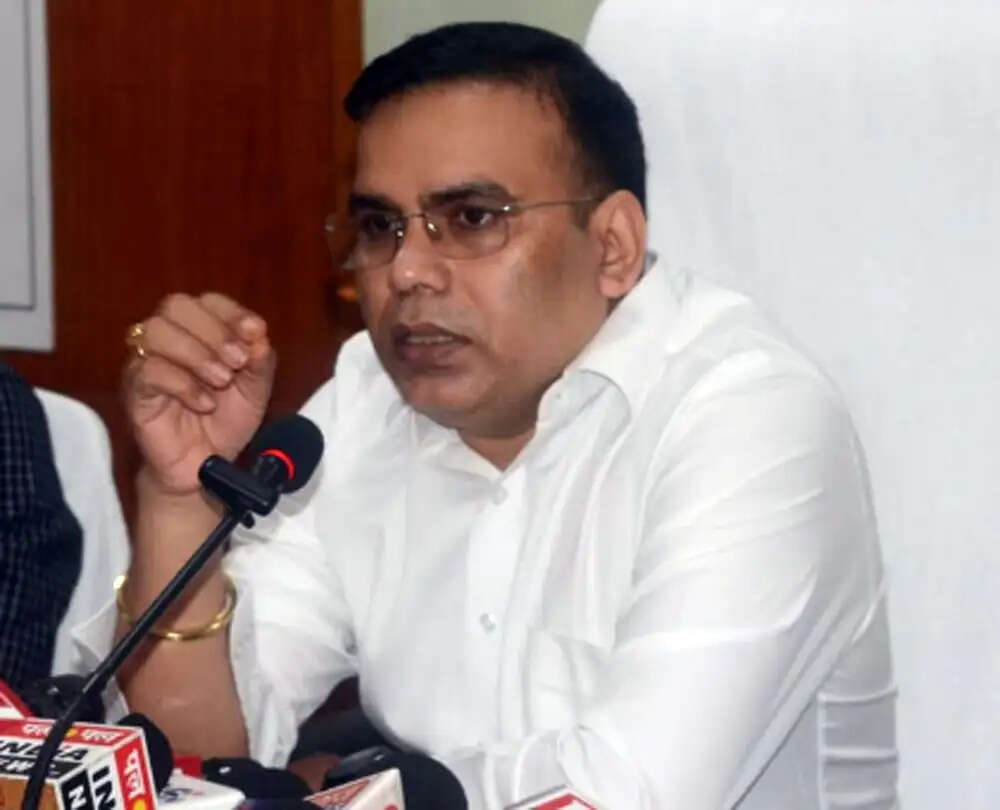 मतदाता सूची में छूटे व नाम जाेड़ने चलेगा विशेष अभियान