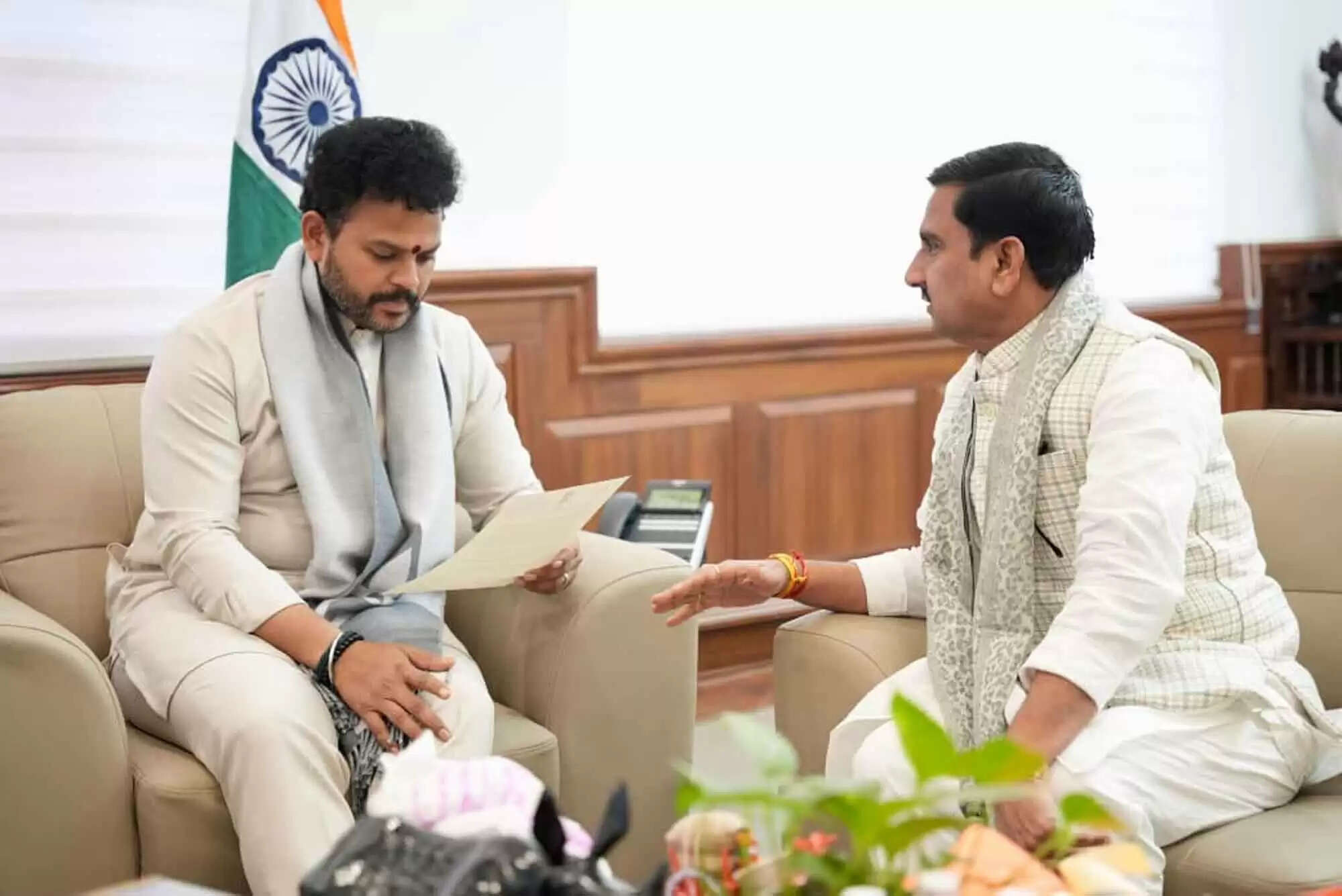 छत्तीसगढ़&nbsp;के&nbsp;बिलासपुर एयरपाेर्ट&nbsp;काे&nbsp;4-सी श्रेणी और नाइट लैंडिंग को मिली हरी झंडी