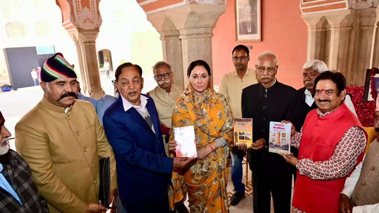 सिटी पैलेस में मनाई गई आमेर नरेश राजा मानसिंह प्रथम की 475 वीं जयंती