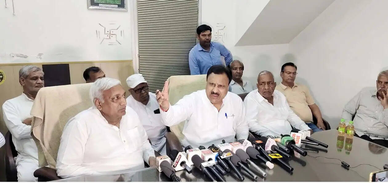 हिसार : गेहूं की खरीद, उठान व भुगतान तुरंत नहीं हुआ तो सड़कों पर उतरेगा व्यापार मंडल : बजरंग गर्ग