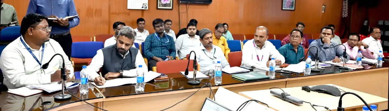 जांजगीर-चांपा: पीएम सूर्यघर योजना के ऋण प्रकरणों का करें त्वरित निराकरण : कलेक्टर महोबे