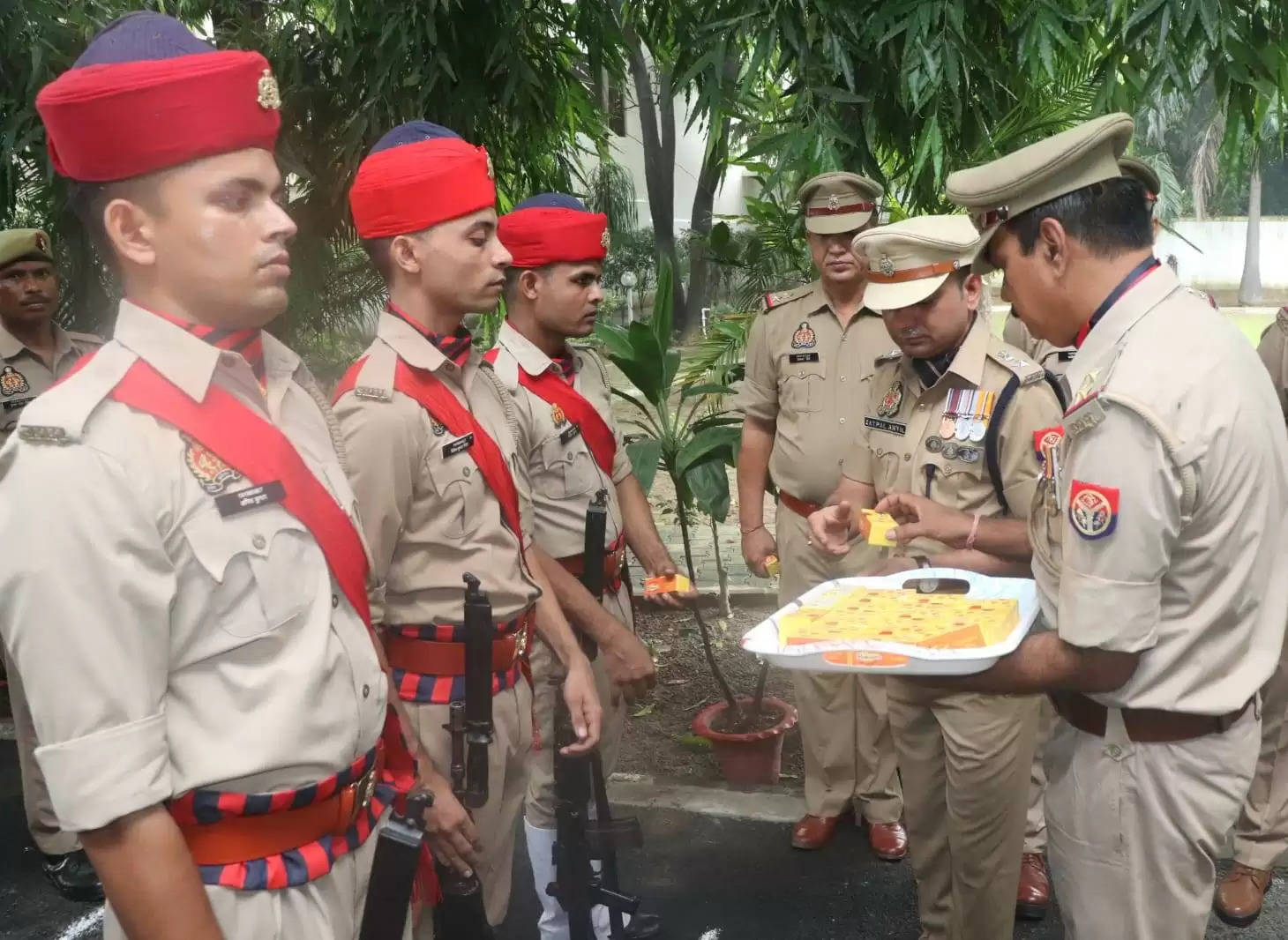 पुलिस अधीक्षक यातायात सुभाष चंद समेत 15 पुलिसकर्मी सम्मानित