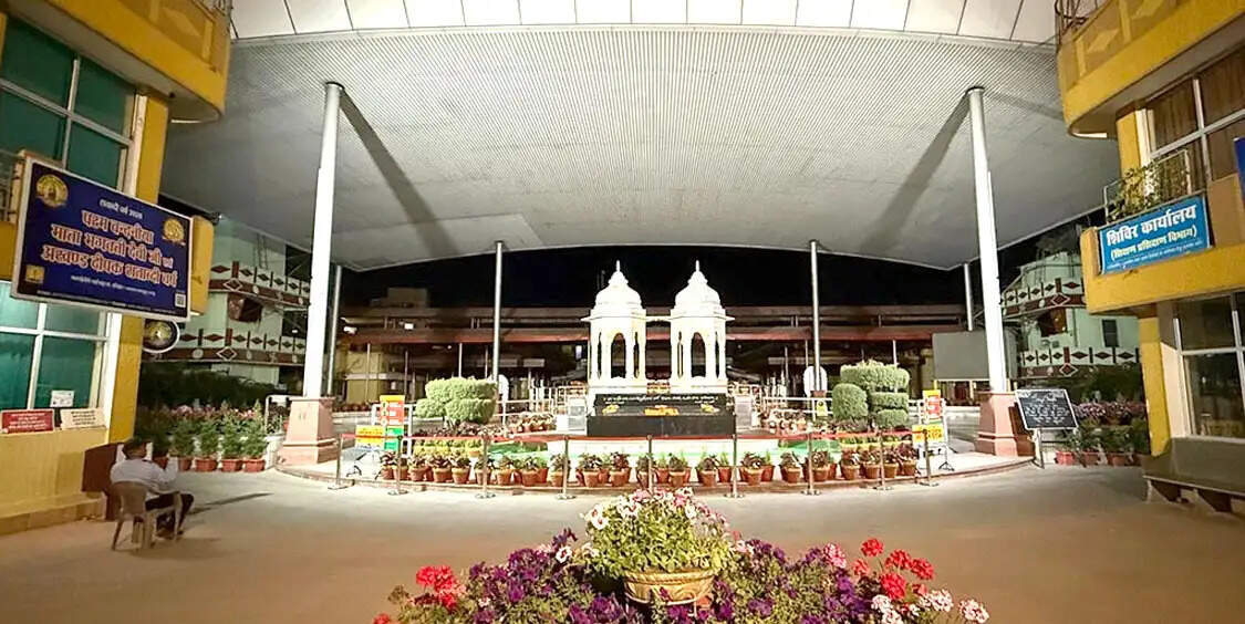 शांतिकुंज में अर्थ ऑवर के तहत एक घंटे बंद रही बिजली