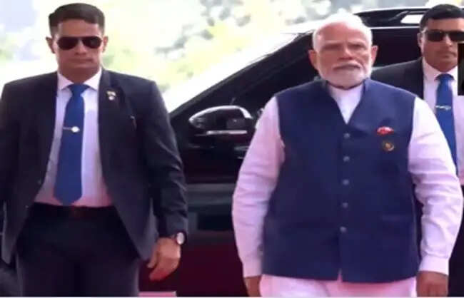 प्रधानमंत्री मोदी 18वें ब्रिक्स समिट के दूसरे दिन पहुंचे भारत मंडपम
