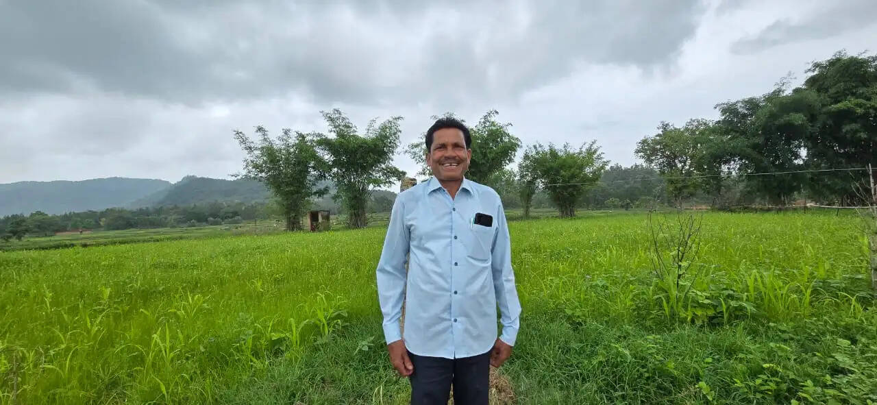 मिट्टी बांध बना किसानों का सहारा, धान की रोपाई के दौरान पानी की समस्या से मिली राहत