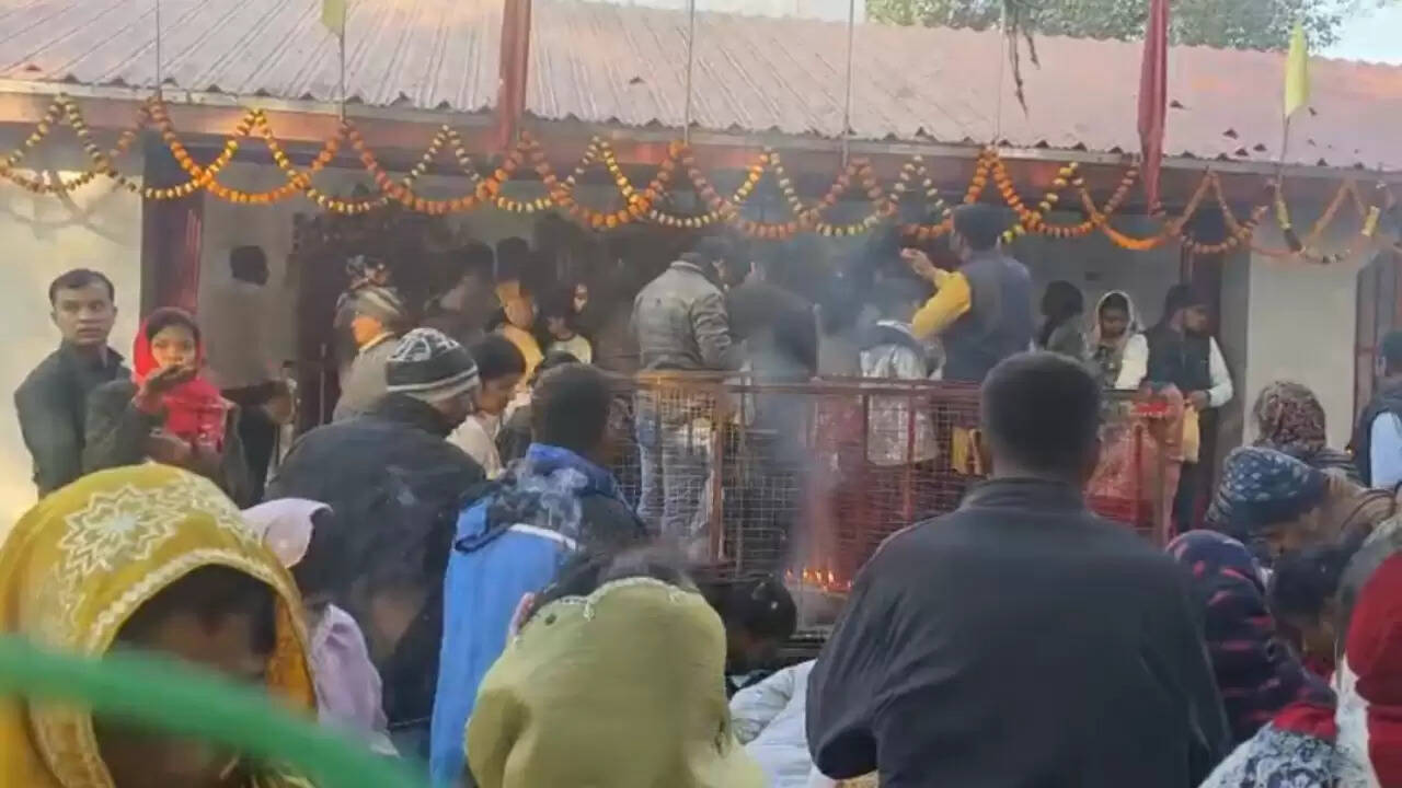 अंबिकापुर : आस्था और उल्लास के साथ नए साल 2026 का आगाज, माँ महामाया मंदिर में उमड़ा श्रद्धालुओं का सैलाब