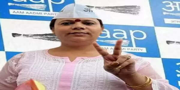 पार्षद बॉबी किन्नर ने आआपा से दिया इस्तीफा, इंद्रप्रस्थ विकास पार्टी में हुई शामिल