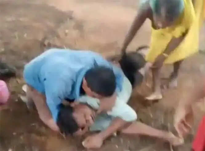 सुकमा में गाज गिरने से युवक की हुई मौत, अन्य चार युवक घायल