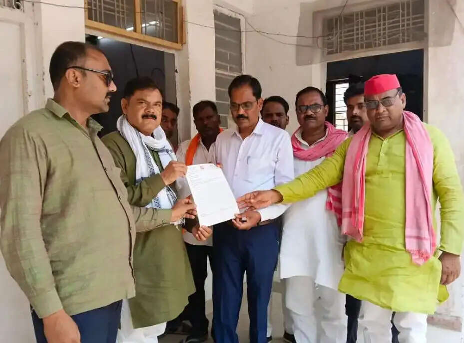 बाबू जगदेव प्रसाद पर बनी फिल्म के प्रदर्शन की मांग, मुख्यमंत्री को भेजा ज्ञापन