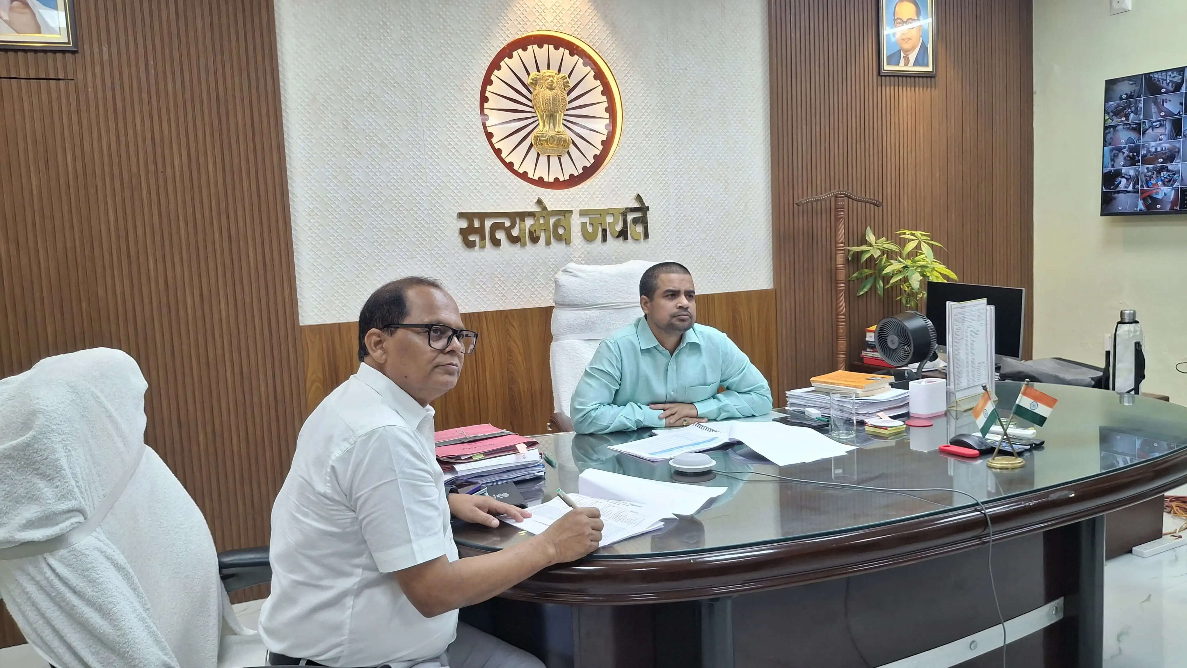 सुपौल में टीबी उन्मूलन कार्यक्रम की समीक्षा , डीएम ने डाटा अपडेट और समयबद्ध उपचार के दिए निर्देश