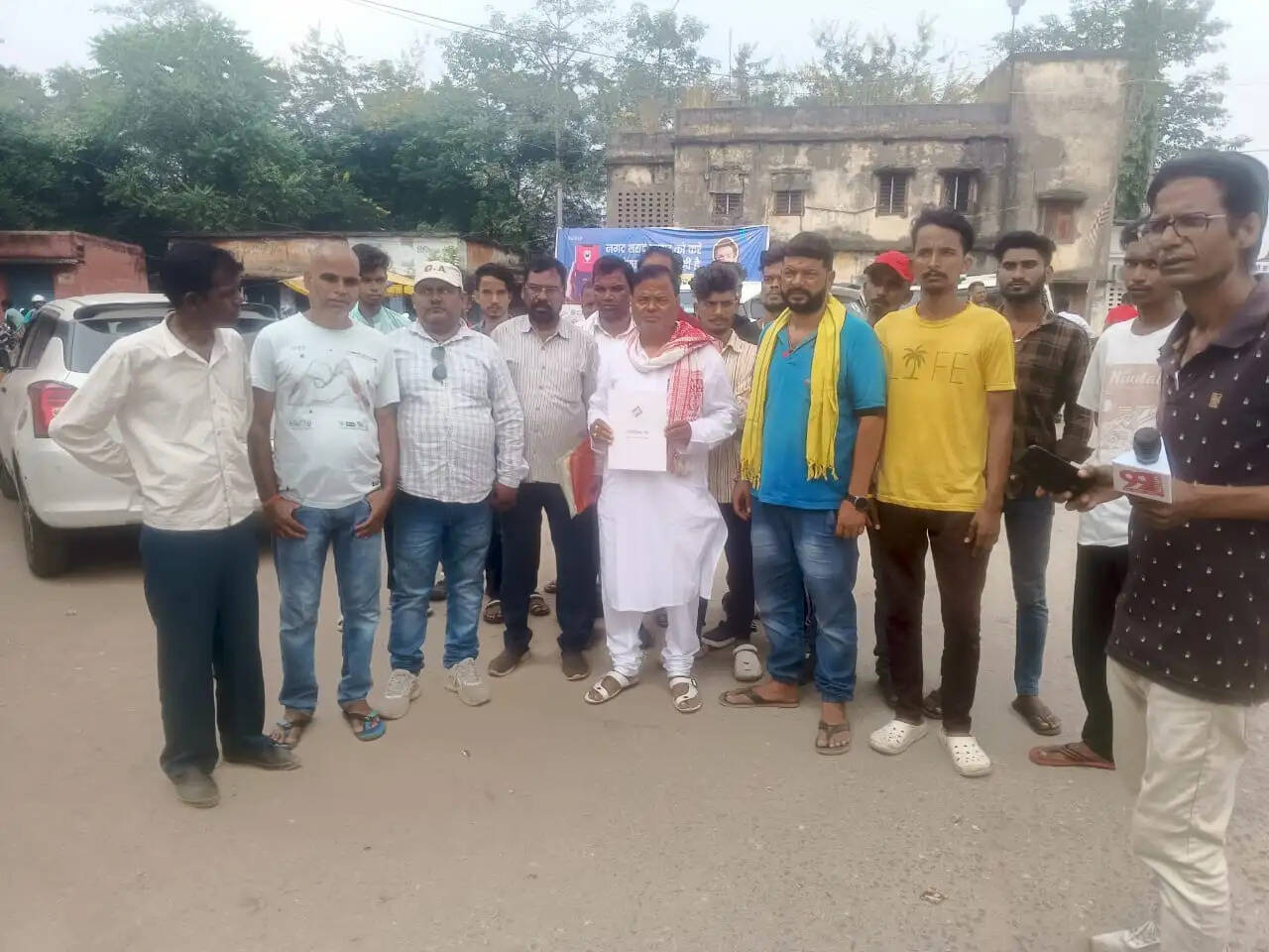 रामगढ़ में चटक गई जेएलकेएम की दीवार, बागी पंकज महतो भरेंगे पर्चा