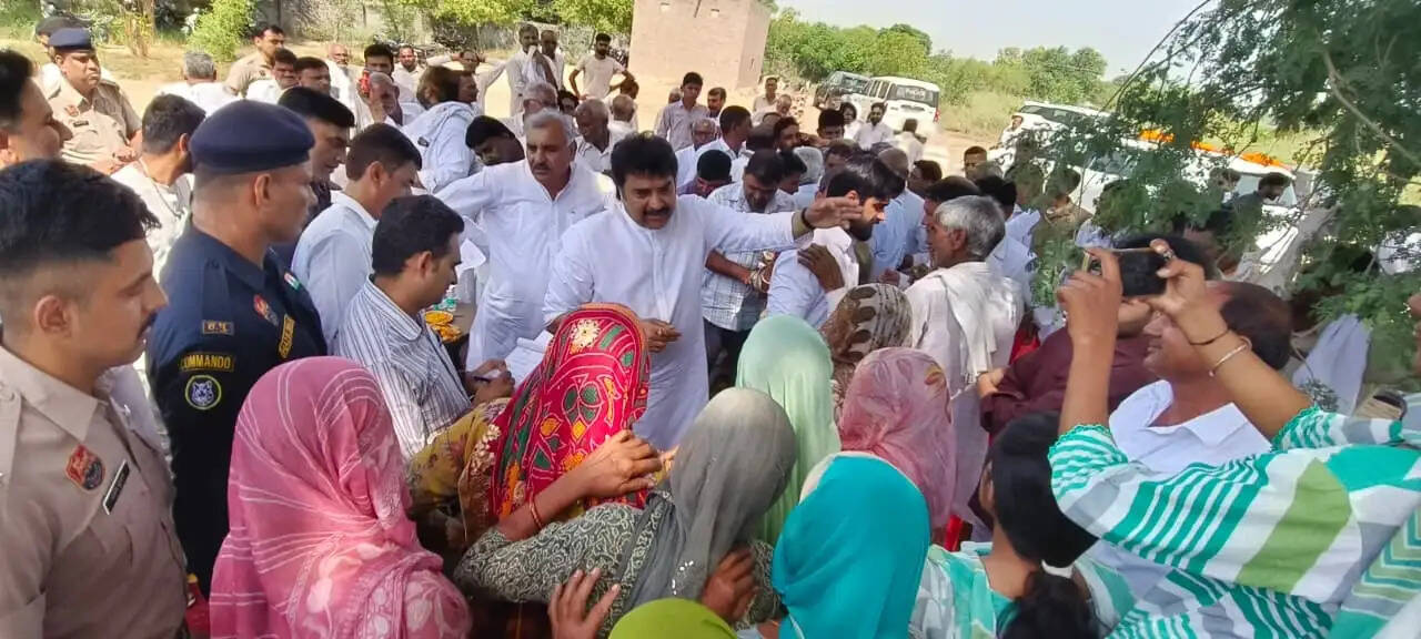 हिसार : आदमपुर की जनता से हमारा रिश्ता राजनीतिक नहीं, पारिवारिक संबंध : कुलदीप बिश्नोई