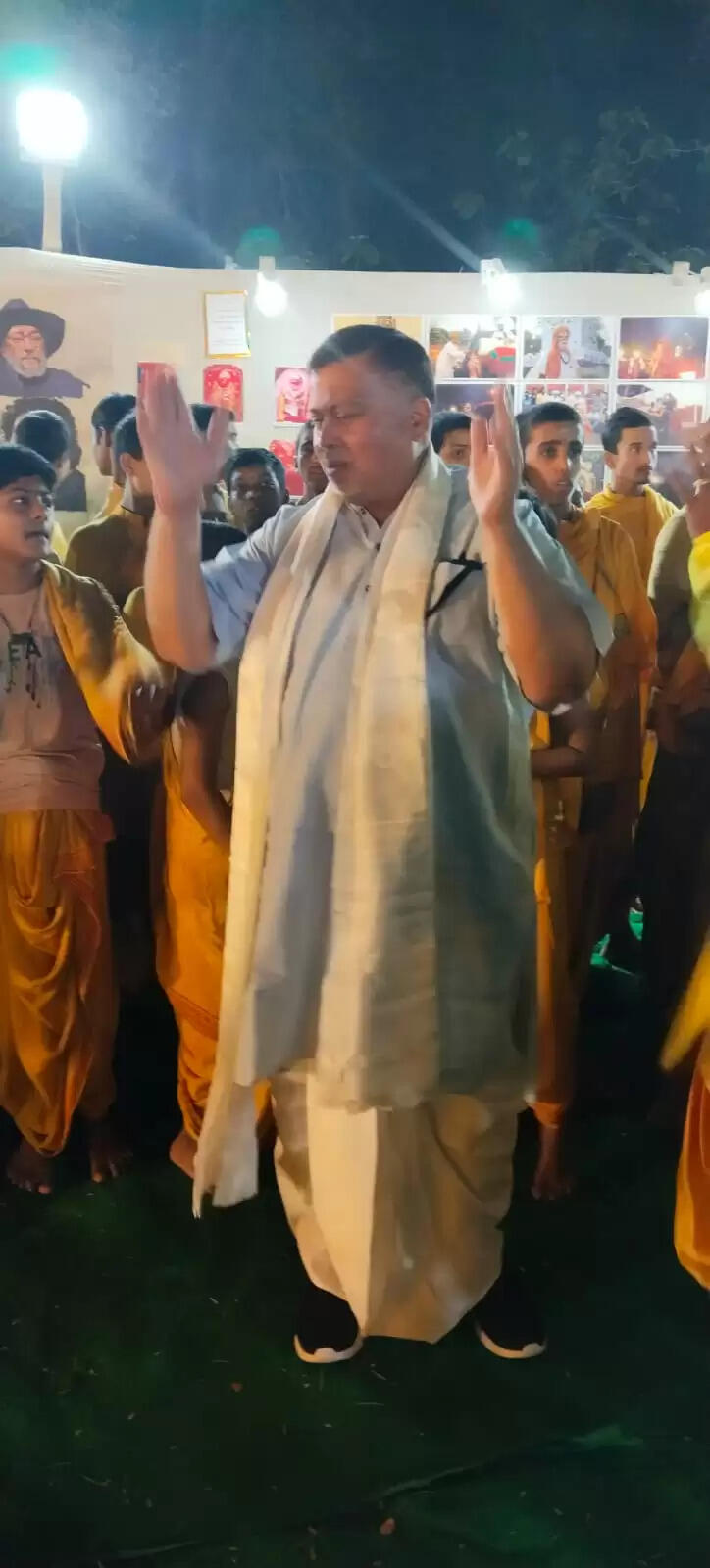 श्री संकट मोचन मंदिर में शास्त्रीय संगीत सुनकर वेदपाठी बटुक मंत्रमुग्ध