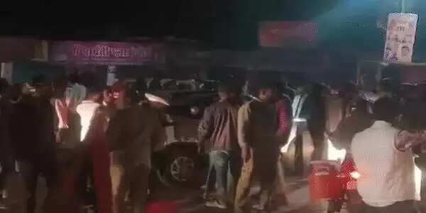 सीहोरः दो समुदायों के बीच विवाद के पथराव, भोपाल-इंदौर हाईवे पर गाड़ियों में तोड़फोड़