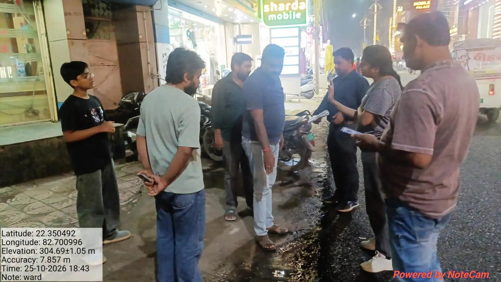 कोरबा में नई डामर सड़क पर पानी डालना पड़ा महंगा, नगर निगम ने तीन दुकानों पर लगाया छह हजार रुपये का जुर्माना