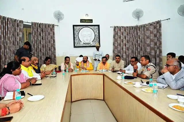 प्रधानमंत्री की जनसभा को एतिहासिक बनाने के लिए पूरी शक्ति से जुटें कार्यकर्ता : योगेन्द्र उपाध्याय